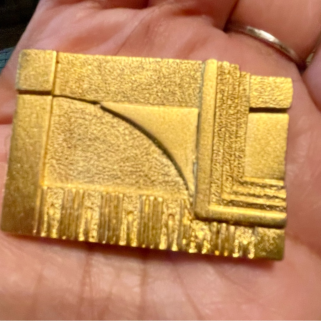 Moma Gold-Plated Abstract Brooch Frank Lloyd Wright Collection 59$